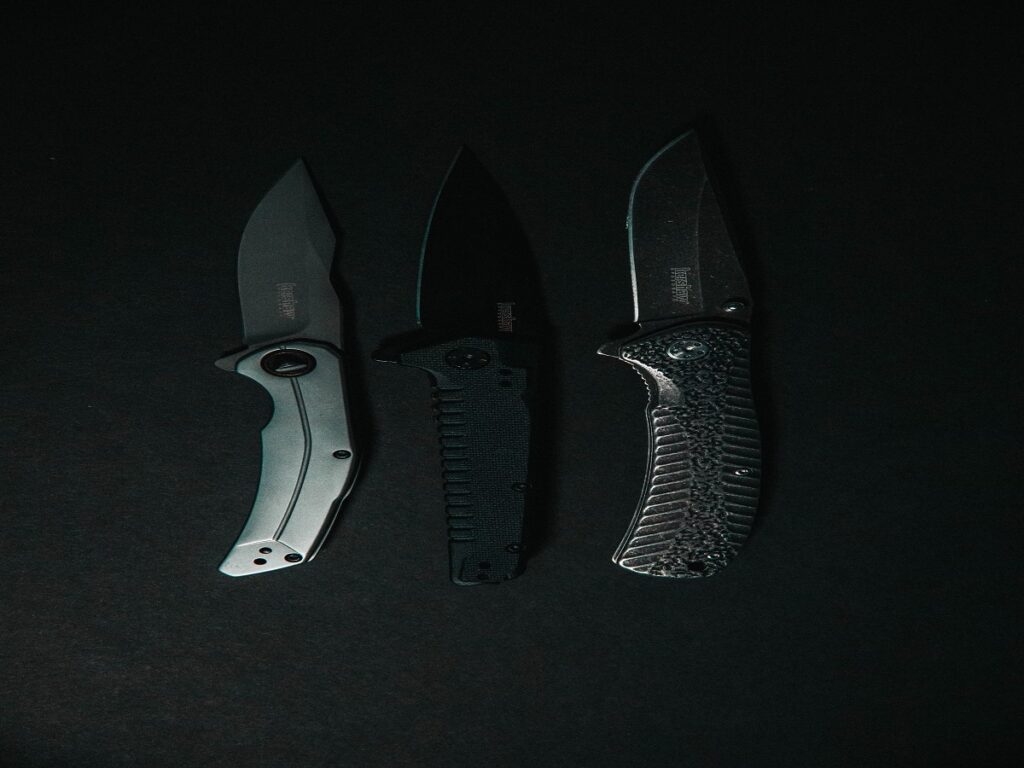 different pockets knives